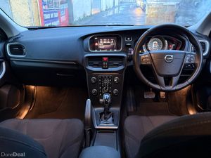 Volvo v40 2017 - Image 3