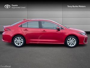 Toyota Corolla Saloon - Luna Edition - 1.8 Hybrid - Image 3