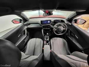 Peugeot 2008 1.2 Puretech 100bhp Allure - Image 3