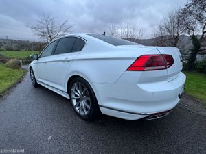 Volkswagen Passat 2021 RLINE manual 2.0 tdi - Image 3