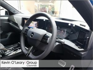 Opel Astra GS 54KWh EV 155PS - Image 2