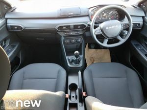 Dacia Sandero Essential TCe 90 5Sp GSR2 - Image 3
