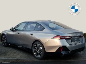 BMW 5-Series 530e M Sport Saloon - Image 2