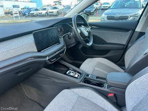 Skoda Octavia Selection 1.5TSI 115HP DSG mHEV - Image 3