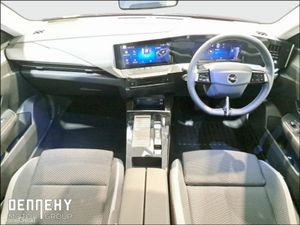 Opel Astra Elegance EV 115KWh 155BHP - Image 3