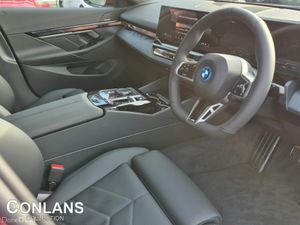 BMW 5-Series 530E MSport - Image 4