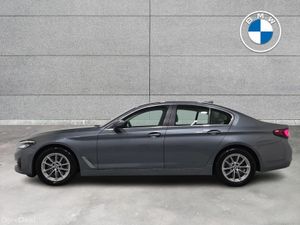 BMW 5-Series 520d SE Saloon - Image 4