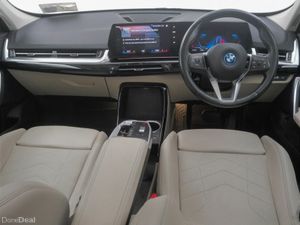 BMW iX1 xDrive30 xLine - Image 4