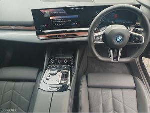 BMW 5-Series 530e M Sport Touring - Image 4