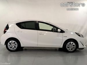 Toyota Aqua 1.5 HYBRID 5 DR - Image 2