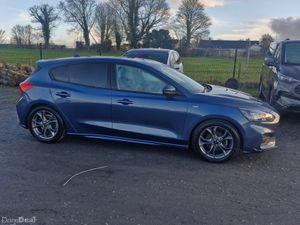 Ford Focus 2020 - Image 2