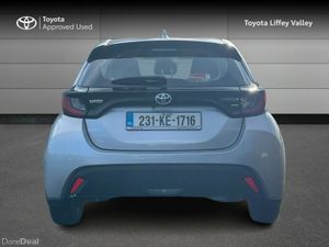Toyota Yaris 1.5 HYBRID LUNA 4DR AUTO - Image 4