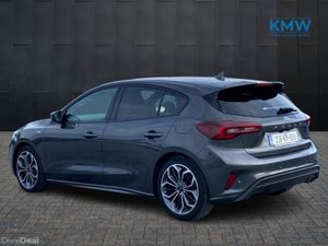 Ford Focus ST-Line X 1.0 MHEV 125BHP... Full leath - Image 4
