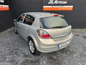 Opel Astra CLUB 1.4 I 16V 5DR - Image 4