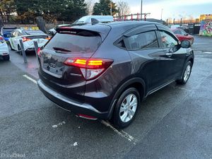 2015 HONDA VEZEL HYBRID 1.5L  AUTOMATIC FRESH NCT - Image 4