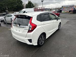 2015 HONDA FIT HYBRID 1.5L  AUTOMATIC FULL OPTION - Image 4