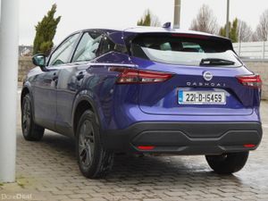 Nissan Qashqai 1.3 PET MILD HYBRID SV CVT - Image 3