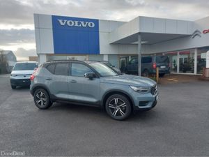 Volvo XC40 T2 P R-DESIGN MAN 5DR - Image 2