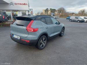 Volvo XC40 T2 P R-DESIGN MAN 5DR - Image 4