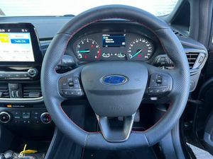 Ford Fiesta ST-LINE 1.0T // VERY LOW MILEAGE // 17 - Image 4