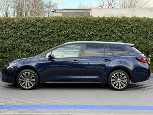 Toyota Corolla SOL TOURING 1.8 HYBRID // FULL SERV - Image 3