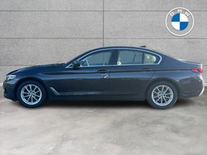BMW 5-Series 520d SE Saloon - Image 4