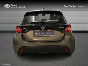 Toyota Yaris HYBRID 1.5 LUNA - Image 4