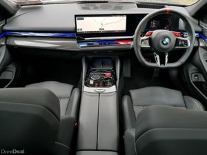 BMW M5 Saloon - Image 4