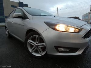 Ford Focus 1.0 Ecoboost Turbo 100PS Zetec - Image 4