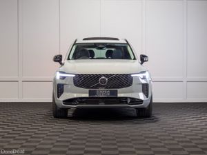 2025 Volvo XC90 Plus T8 Dark Theme 7 Seater - Image 2