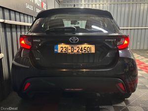 2023 Toyota Yaris 1.5 Hybrid 5Dr Luna Auto - Image 2