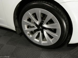 Tesla Model 3 Long Range Dual Motor - Image 3