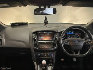 Ford Focus 1.5 TDCI ST-LINE 120PS 5 5DR - Image 2