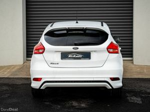 Ford Focus 1.5 TDCI St-line 120PS 5DR - Image 4