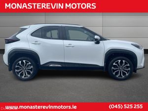Toyota Yaris Cross LUNA SPORT MON 4DR - Image 4