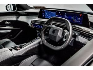 Peugeot 3008 Allure 1.2 Hybrid Auto 145HP includes - Image 2