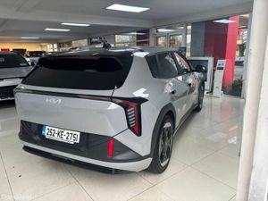 Kia EV4 EV4 5 HB EARTH K3 LR 5DR AUTO - Image 3