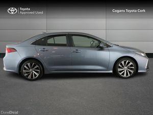 Toyota Corolla HYBRID LUNA SPORT 4DR - Image 3