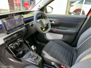 Citroen C3 PLUS PURETECH 100 MY20 4DR - Image 3