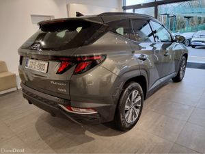 Hyundai Tucson EXECUTIVE HYBRID ** ONLY 16K KMS ** - Image 2