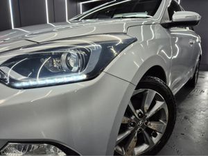 Hyundai i20 PETROL DELUXE 5DR - Image 4