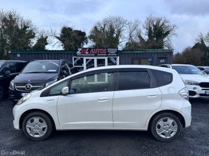 13 Honda Fit  Hybrid - Image 4