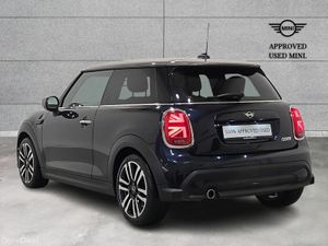 Mini Cooper 3-Door Cooper Exclusive - Image 3