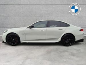BMW M5 Saloon - Image 3