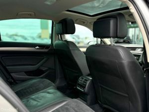 Volkswagen Passat 1.6 TDI 120HP Highline - Image 4