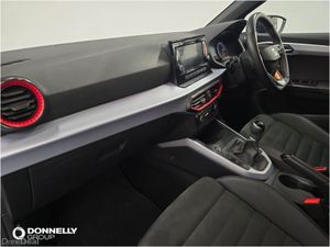 SEAT Arona Hatchback FR Edition - Image 3