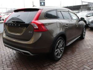 2.0D CROSSCOUNTRY EDITION ESTATE AUTOMATIC // 1 OW - Image 4