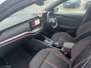 Skoda Octavia OCTAVIA RS 2.0TDI 200HP DSG - Image 3
