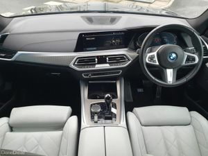 BMW X5 xDrive45e M Sport - Image 4