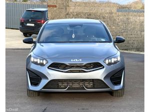 Kia Ceed GT LINE - LOW MILES - ALOT OF CAR FOR THE - Image 4